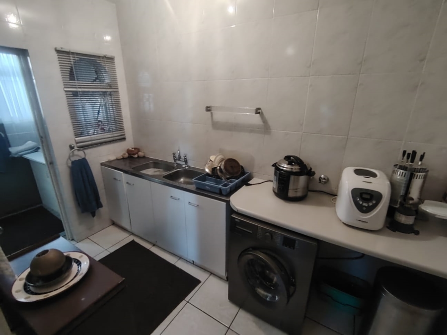 4 Bedroom Property for Sale in Wavecrest Eastern Cape